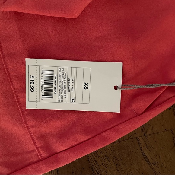 NWT A new day brand coral shorts size XS with belt - Picture 4 of 4